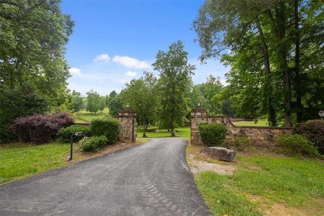 7945 Reinhardt College Parkway, Waleska, GA 30183