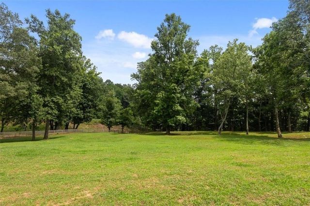 7945 Reinhardt College Parkway, Waleska, GA 30183