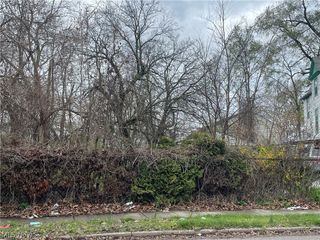 E 93rd Street, Cleveland, OH 44106