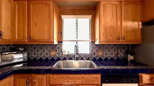 23301 Ridge Route 47, Laguna Hills, CA 92653