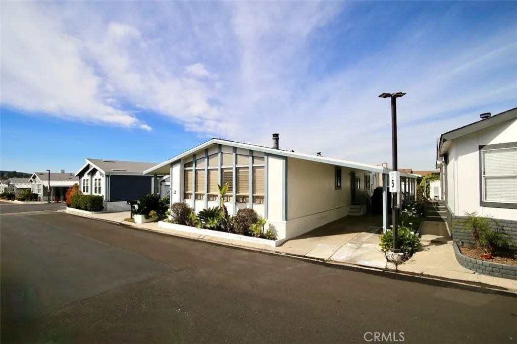 23301 Ridge Route 47, Laguna Hills, CA 92653