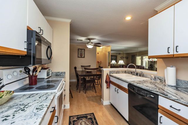 39 Windsor Ct Unit B, Keene, NH 03431