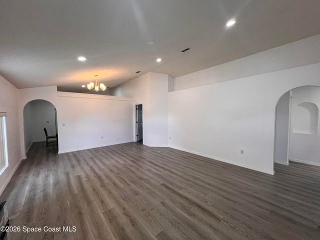 2126 Redwood Circle NE, Palm Bay, FL 32905