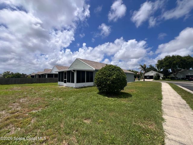2126 Redwood Circle NE, Palm Bay, FL 32905