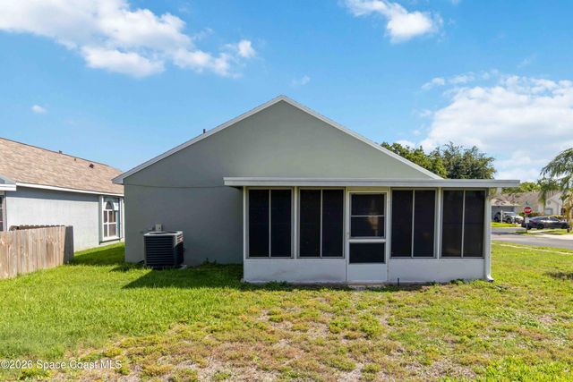 2126 Redwood Circle NE, Palm Bay, FL 32905
