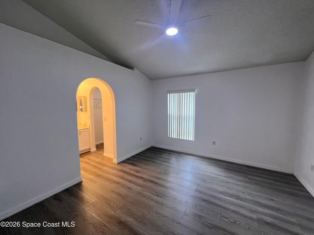 2126 Redwood Circle NE, Palm Bay, FL 32905