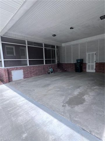 904 Blackstone Circle, Thomasville, NC 27360
