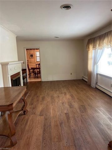 904 Blackstone Circle, Thomasville, NC 27360