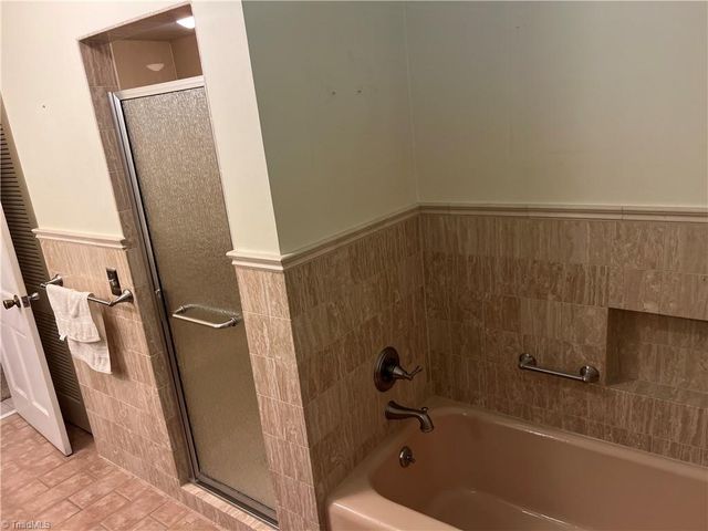 904 Blackstone Circle, Thomasville, NC 27360