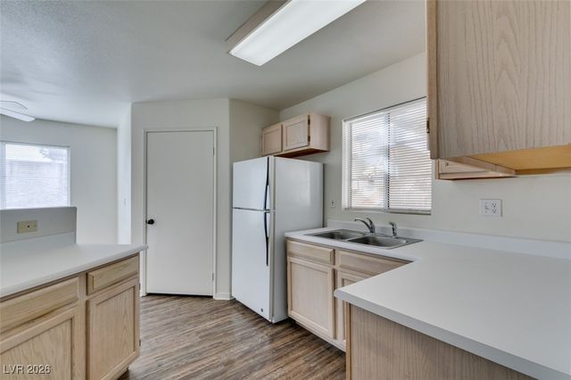 698 RACETRACK Road 911, Henderson, NV 89015