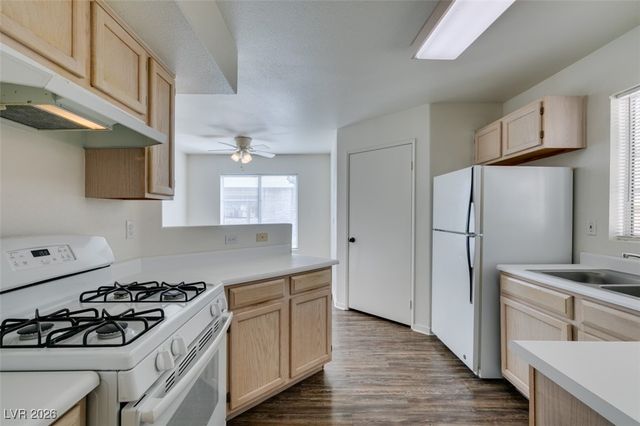 698 RACETRACK Road 911, Henderson, NV 89015