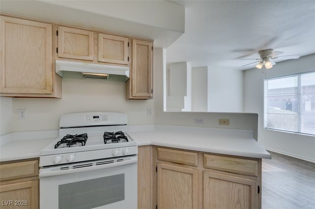 698 RACETRACK Road 911, Henderson, NV 89015