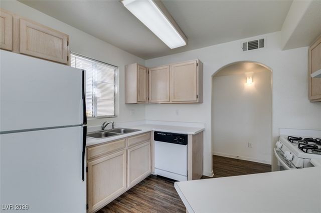 698 RACETRACK Road 911, Henderson, NV 89015