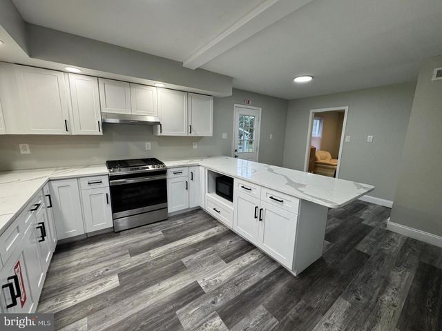 901 SPENCER DR, Croydon, PA 19021