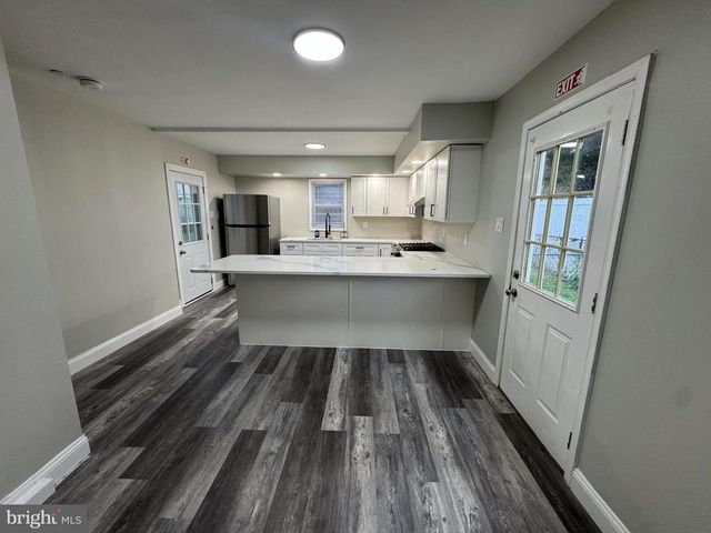 901 SPENCER DR, Croydon, PA 19021