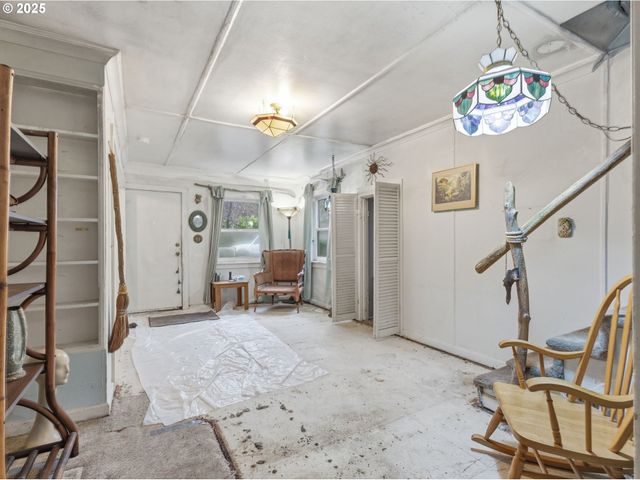 731 11TH Ave, Seaside, OR 97138