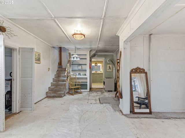 731 11TH Ave, Seaside, OR 97138