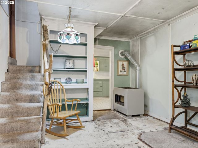 731 11TH Ave, Seaside, OR 97138