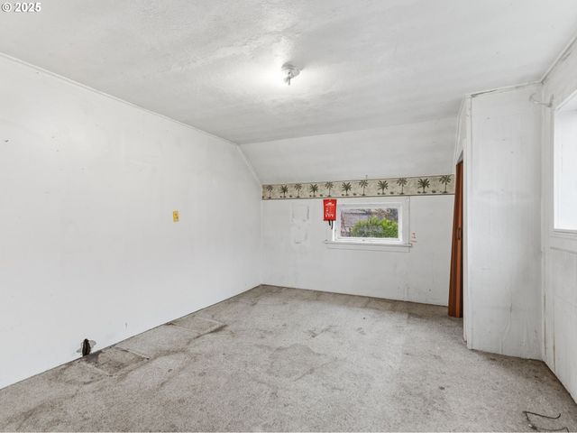 731 11TH Ave, Seaside, OR 97138