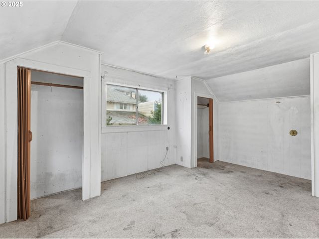 731 11TH Ave, Seaside, OR 97138