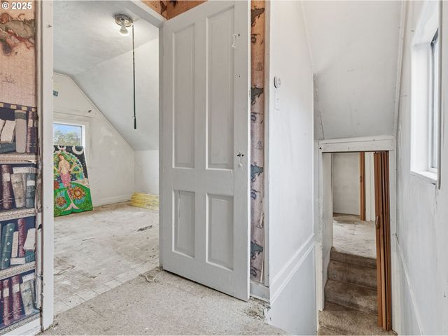 731 11TH Ave, Seaside, OR 97138