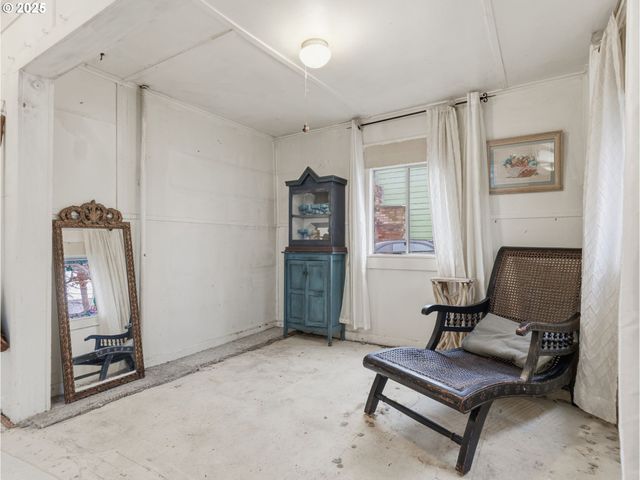 731 11TH Ave, Seaside, OR 97138