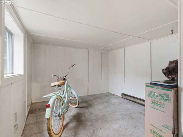 731 11TH Ave, Seaside, OR 97138