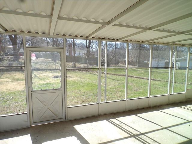 908 SW 14th Street Terrace, Blue Springs, MO 64015