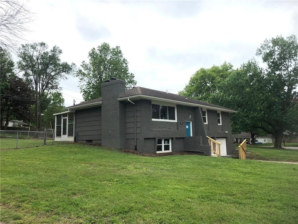 908 SW 14th Street Terrace, Blue Springs, MO 64015