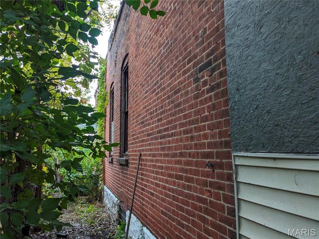 2205 Osage Street, St Louis, MO 63118