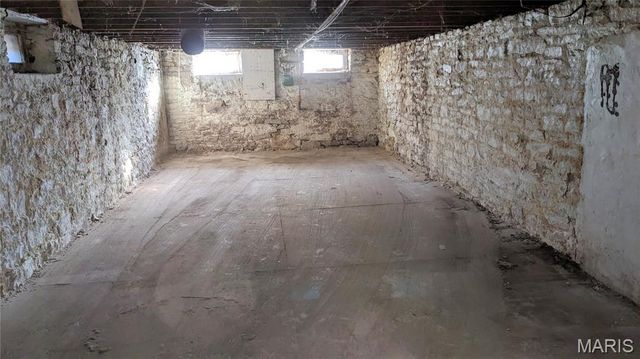 2205 Osage Street, St Louis, MO 63118