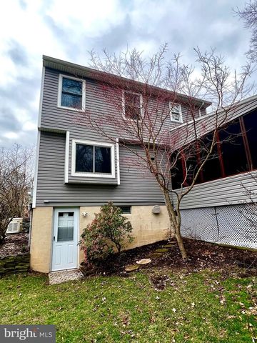 50 FAIRWAY DR, Camp Hill, PA 17011