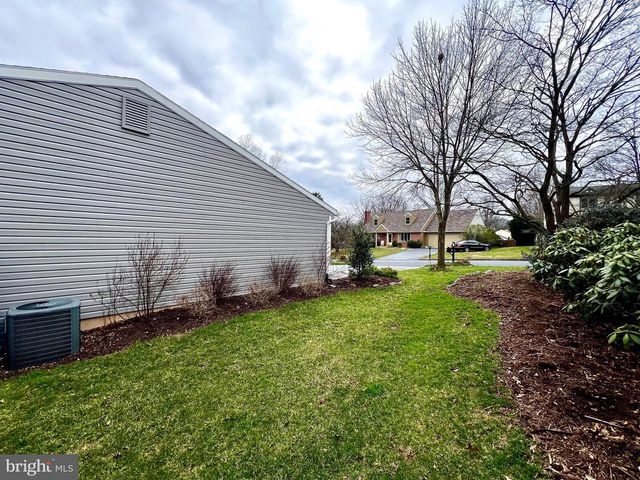 50 FAIRWAY DR, Camp Hill, PA 17011