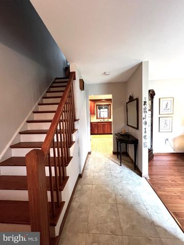 50 FAIRWAY DR, Camp Hill, PA 17011