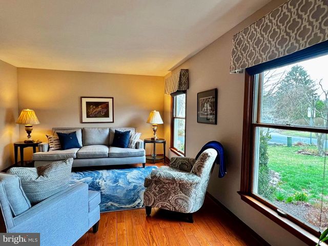 50 FAIRWAY DR, Camp Hill, PA 17011