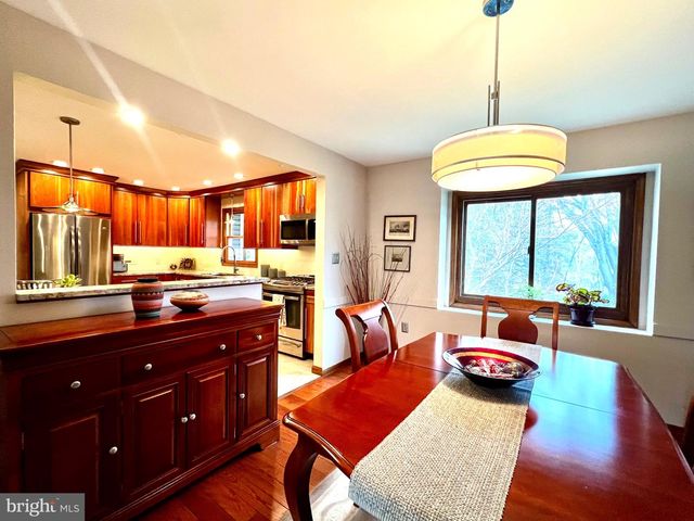 50 FAIRWAY DR, Camp Hill, PA 17011