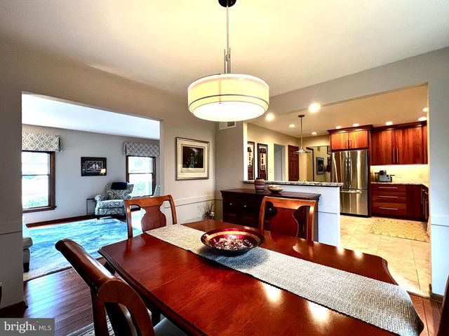 50 FAIRWAY DR, Camp Hill, PA 17011