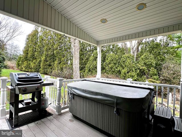 50 FAIRWAY DR, Camp Hill, PA 17011