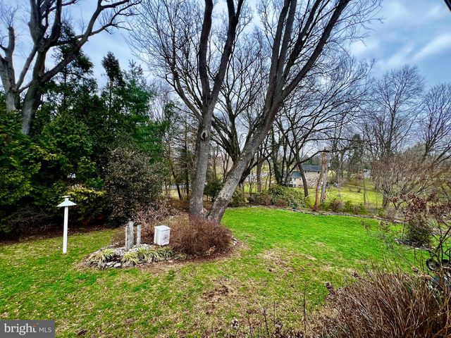 50 FAIRWAY DR, Camp Hill, PA 17011