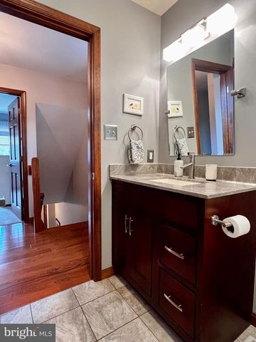 50 FAIRWAY DR, Camp Hill, PA 17011