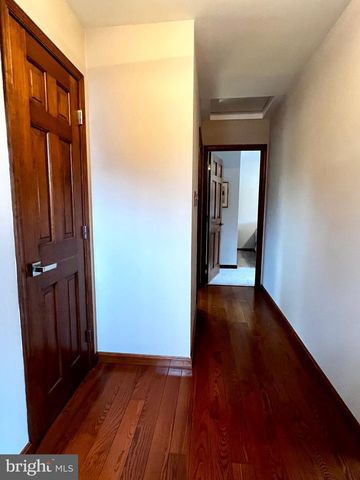 50 FAIRWAY DR, Camp Hill, PA 17011