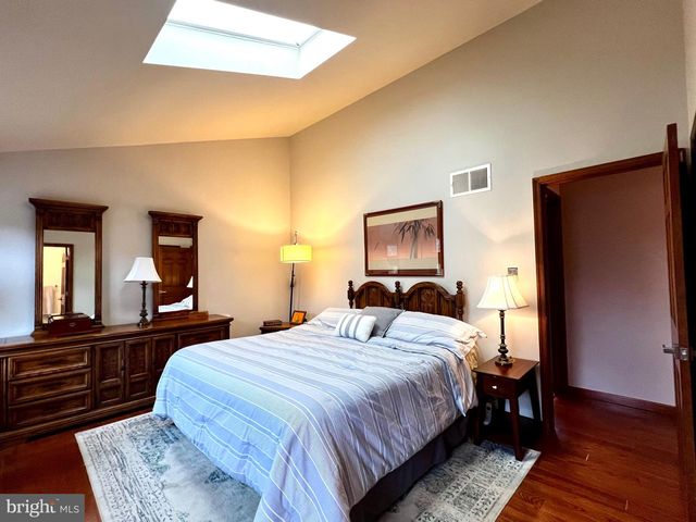 50 FAIRWAY DR, Camp Hill, PA 17011