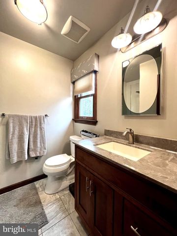 50 FAIRWAY DR, Camp Hill, PA 17011