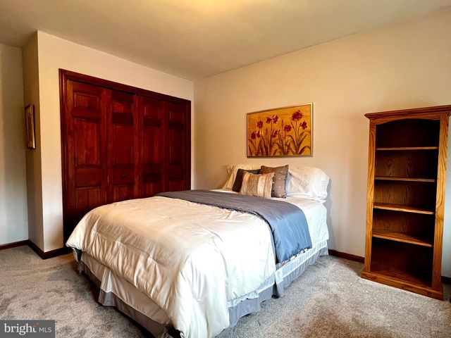 50 FAIRWAY DR, Camp Hill, PA 17011