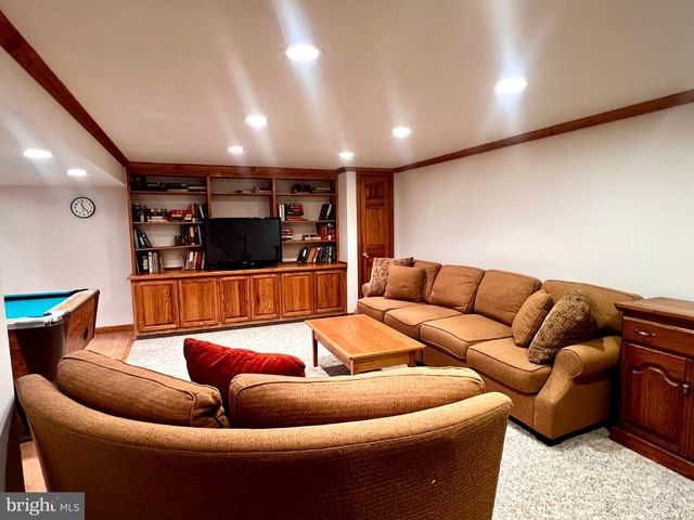 50 FAIRWAY DR, Camp Hill, PA 17011