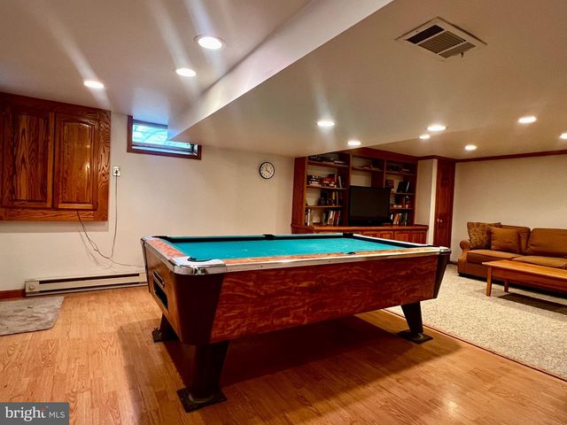 50 FAIRWAY DR, Camp Hill, PA 17011