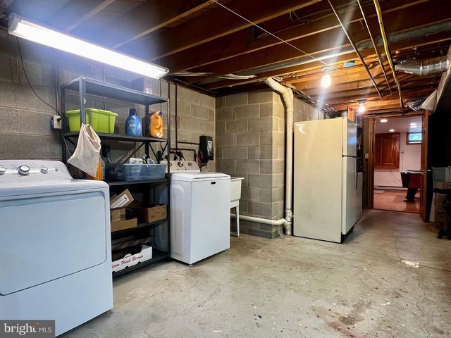 50 FAIRWAY DR, Camp Hill, PA 17011