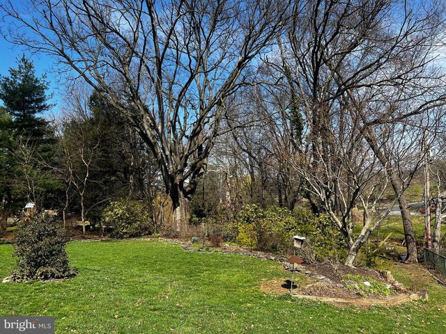 50 FAIRWAY DR, Camp Hill, PA 17011