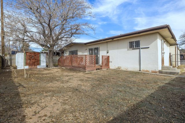 625 Grace Street NE, Albuquerque, NM 87123