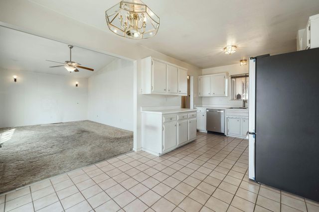 625 Grace Street NE, Albuquerque, NM 87123